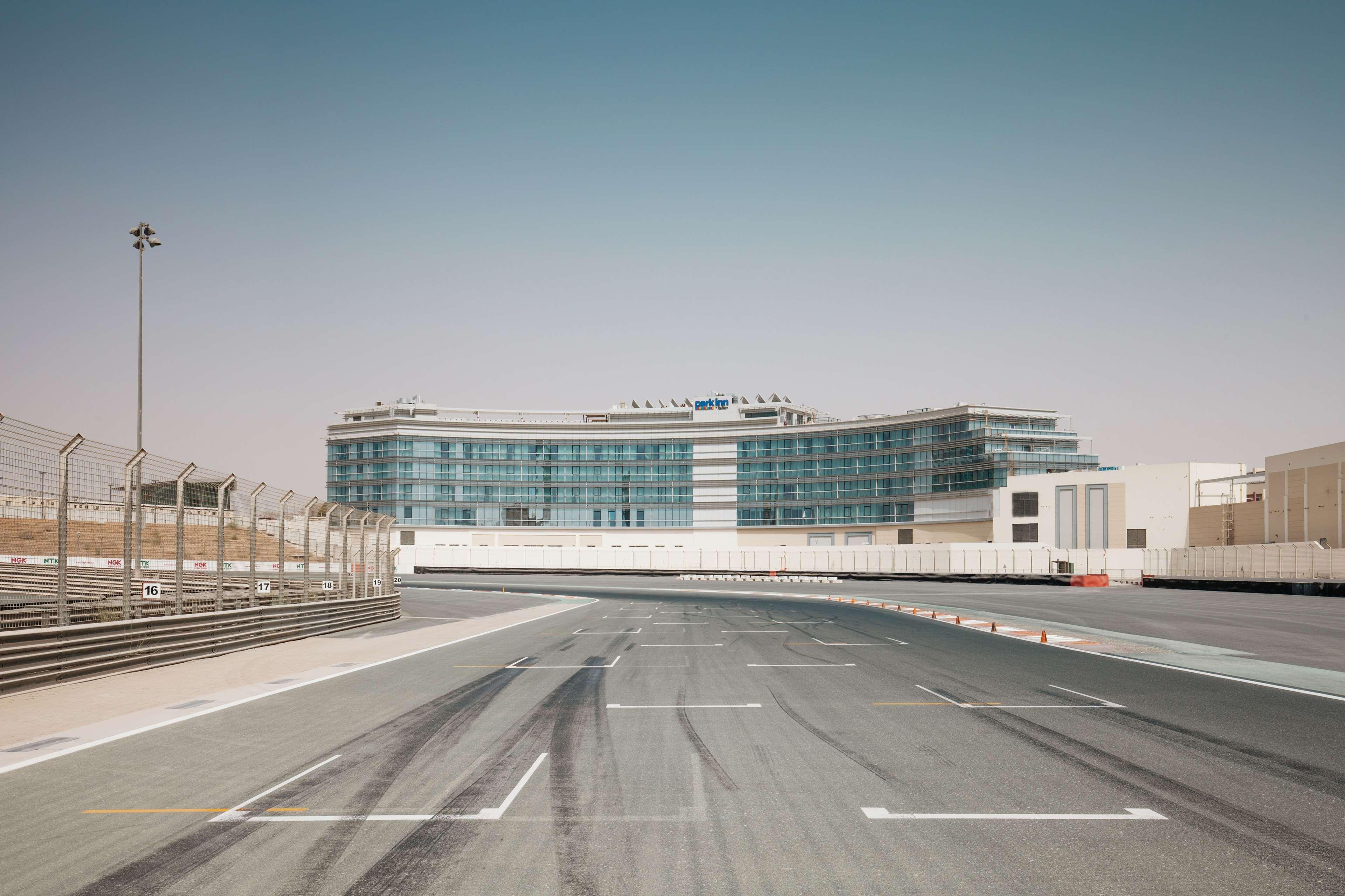 Park Inn By Radisson Dubai Motor City Exterior foto